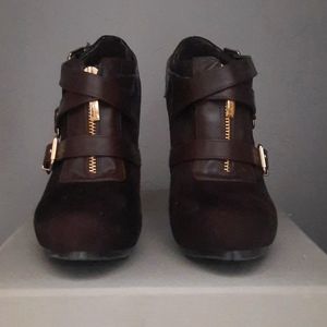 Guess Brown Ankle Boots Size 8.5